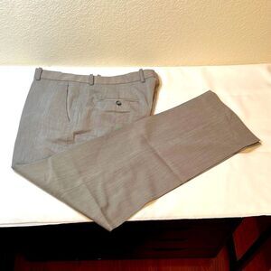 Men's Perry Ellis Flat Front Slacks - Size 34-30